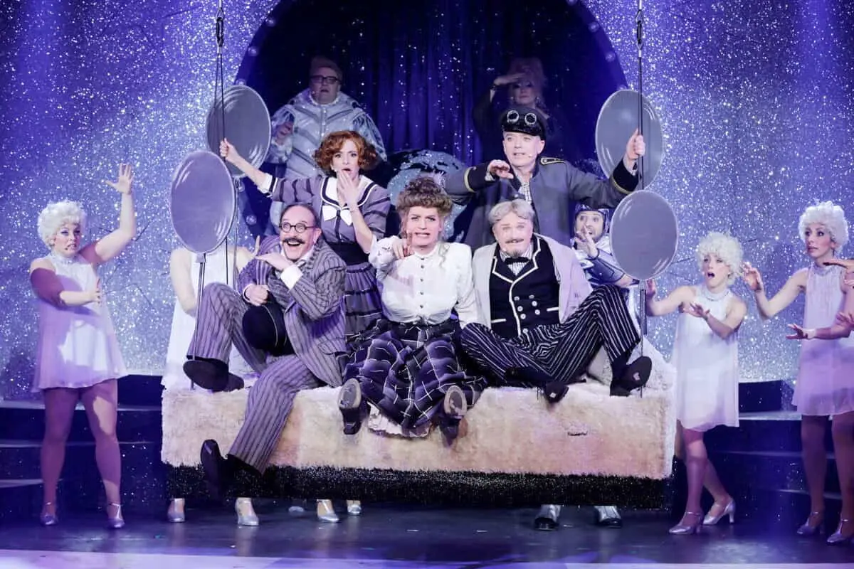 Frau Luna Operette, TIPI AM KANZLERAMT, Berliner Operette